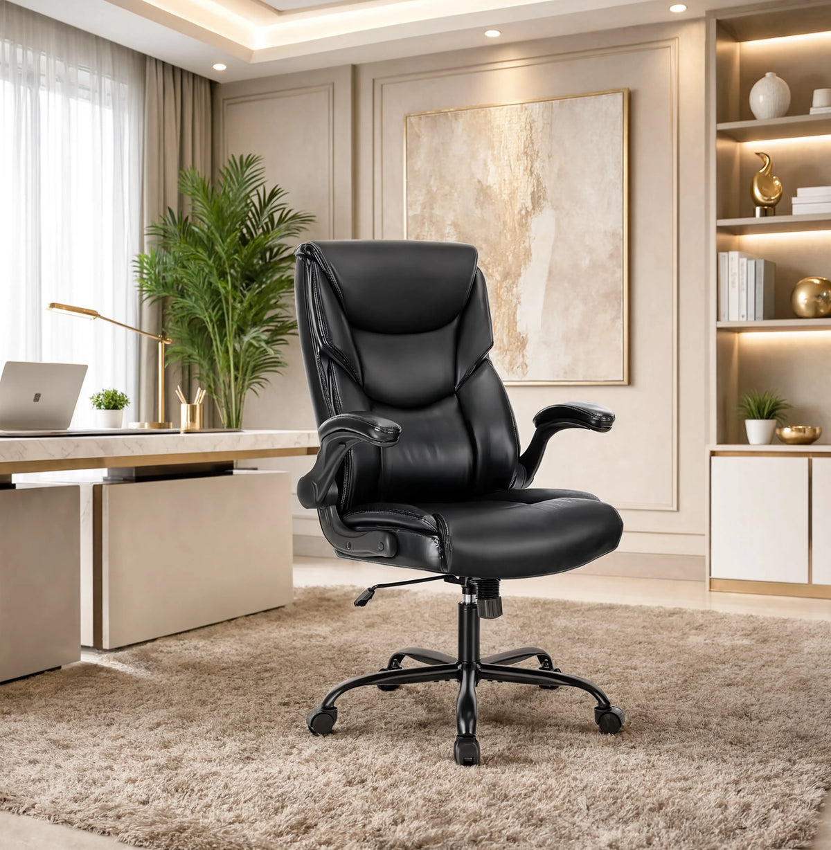 Fauteuil ergonomique PRESTANCE devant un bureau, vue d'ambiance